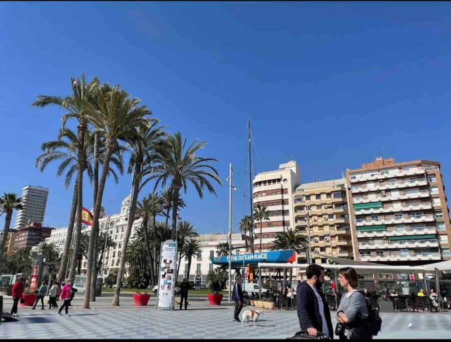 Charming & Spacious Apartment In Historic Centre & Short Walk To Beach 알리칸테 외부 사진