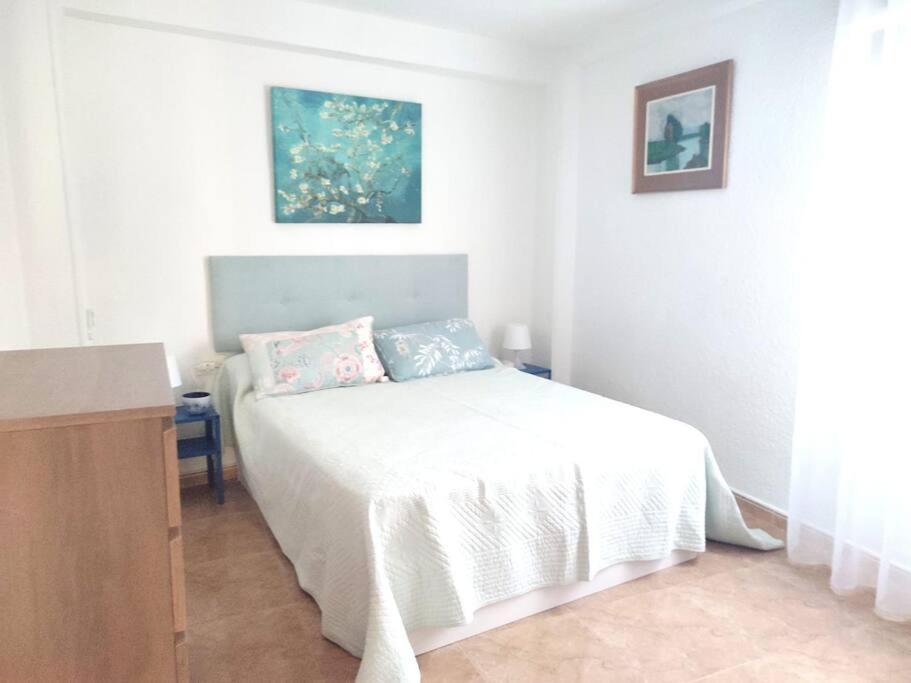 Charming & Spacious Apartment In Historic Centre & Short Walk To Beach 알리칸테 외부 사진