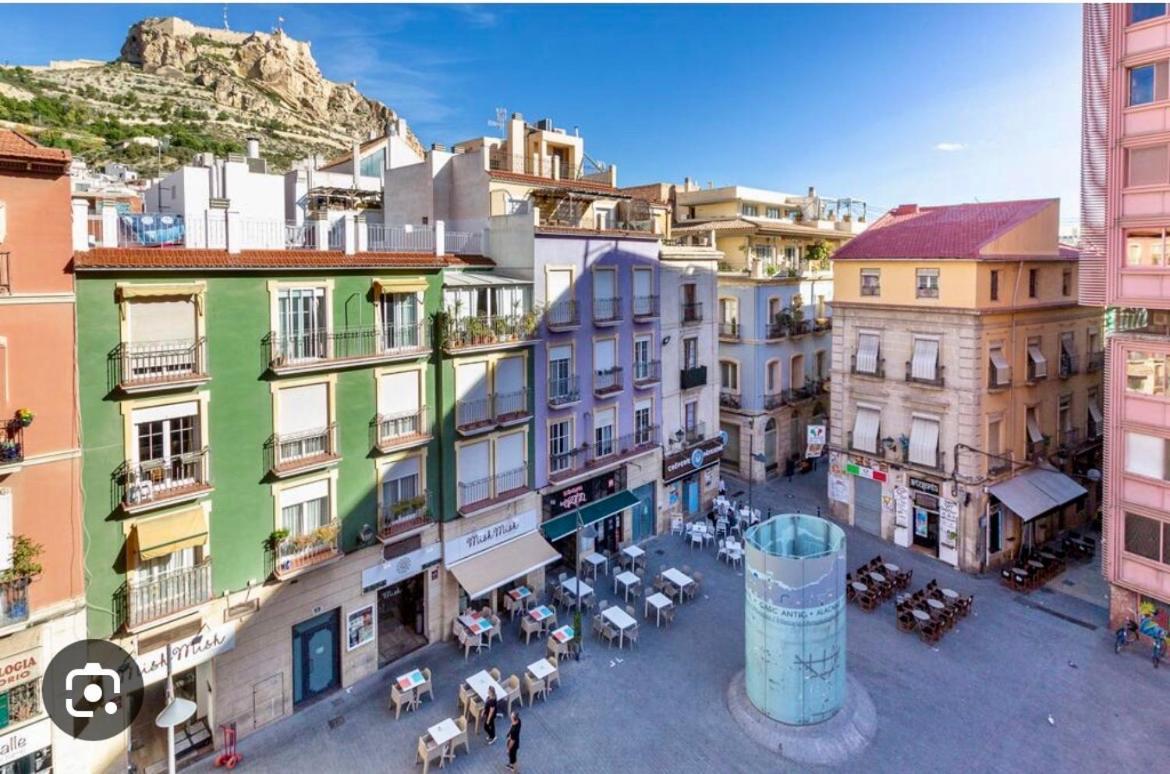 Charming & Spacious Apartment In Historic Centre & Short Walk To Beach 알리칸테 외부 사진